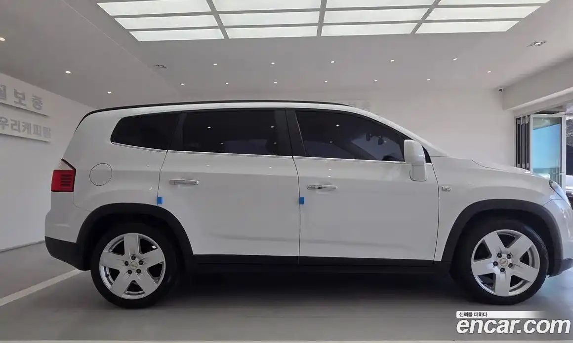 Chevrolet Orlando 2012 2.0 Автомат в Москве № 36844, фото 17