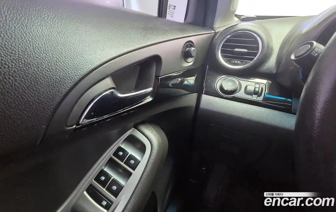 Chevrolet Orlando 2012 2.0 Автомат в Москве № 36844, фото 9