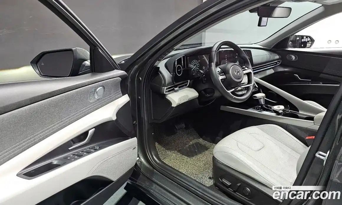 Hyundai Avante 2021 1.6 Автомат в Москве № 3923, фото 3