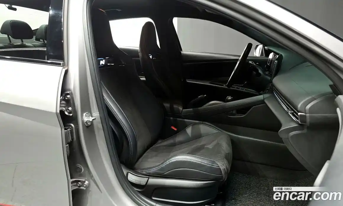 Hyundai Avante 2022 2.0 Механическая в Москве № 46394, фото 18