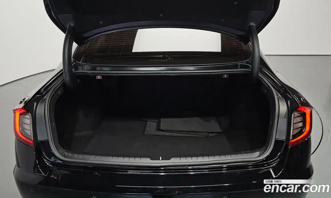 Hyundai Sonata 2023 1.6 Автомат в Москве № 46561, фото 16