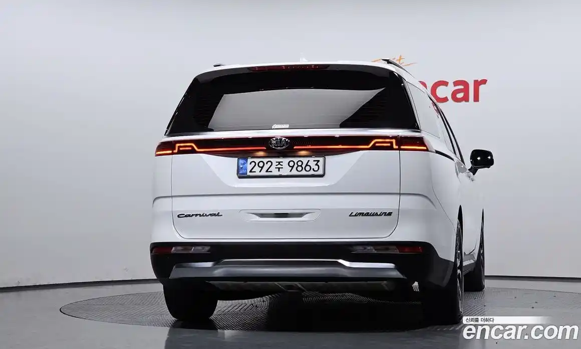 Kia Canival 2021 2.2 Автомат в Москве № 51365, фото 17