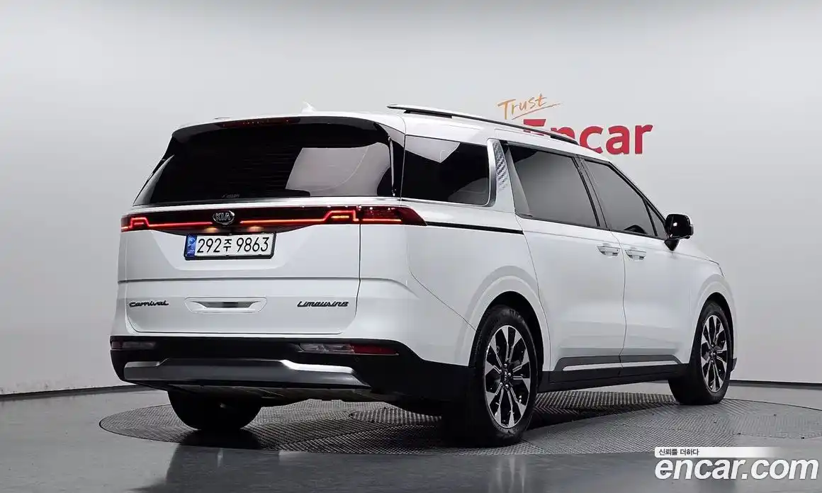 Kia Canival 2021 2.2 Автомат в Москве № 51365, фото 20