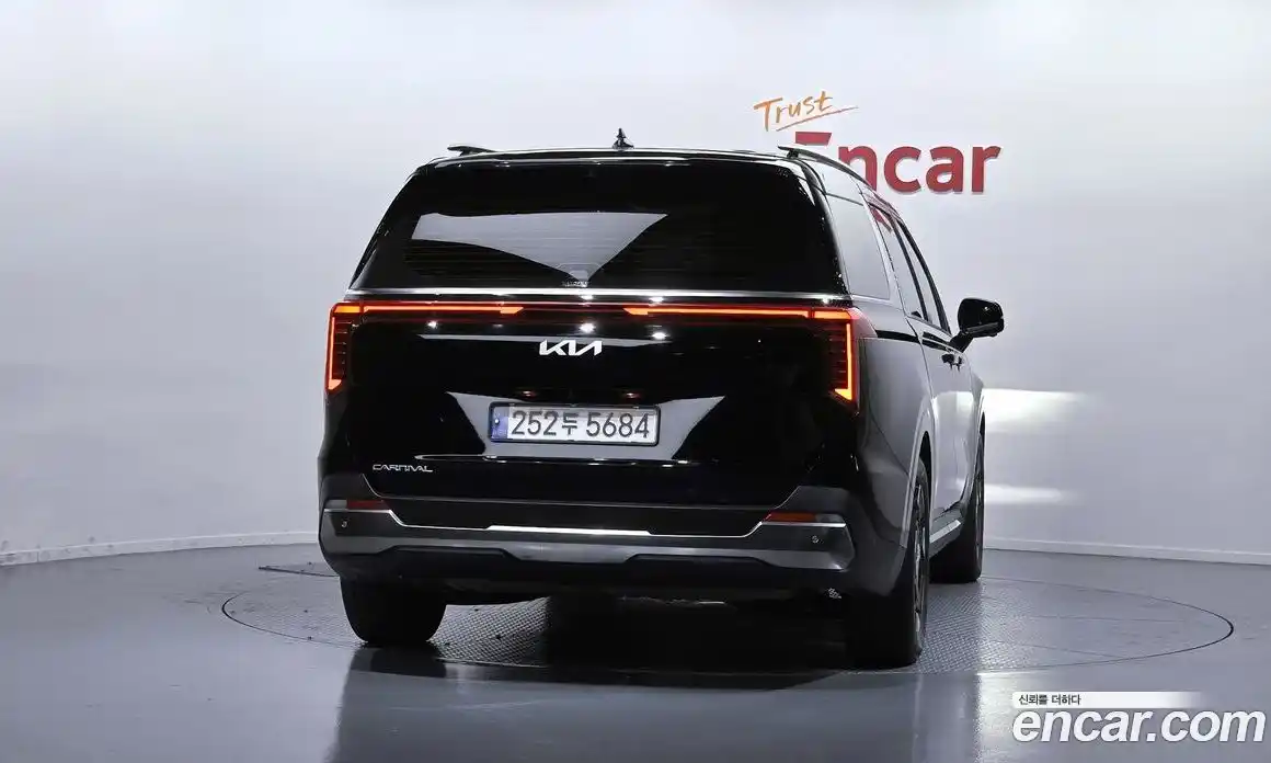 Kia Canival 2024 2.2 Автомат в Москве № 53623, фото 11