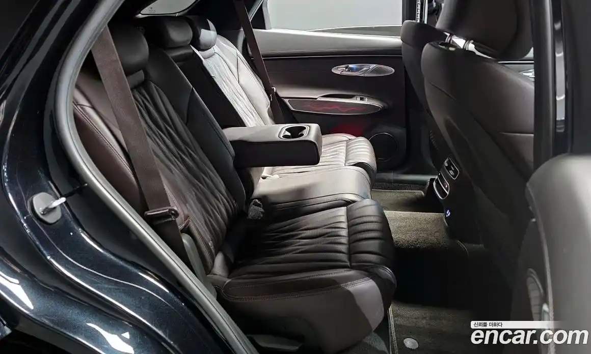 Genesis GV70 2021 2.5 Автомат в Москве № 81081, фото 9