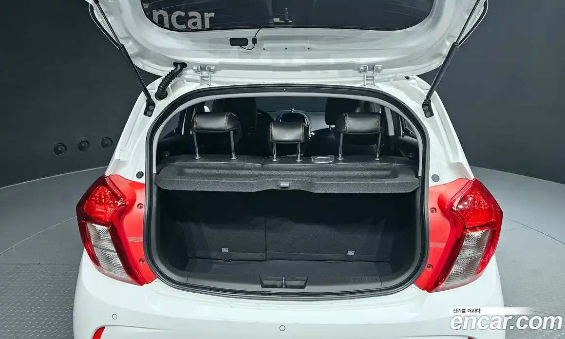 Chevrolet Spark 2019 1.0 Автомат в Москве № 105037, фото 11