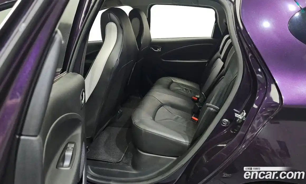 Renault Zoe 2021 0.2 Автомат в Москве № 106079, фото 16