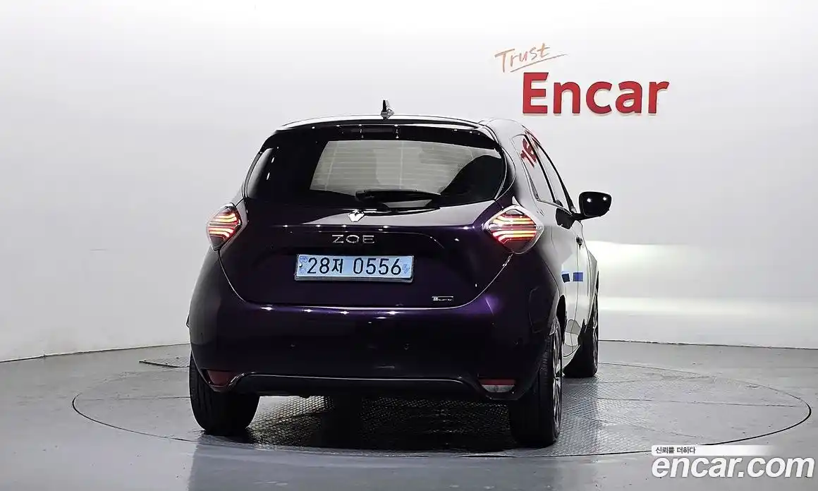 Renault Zoe 2021 0.2 Автомат в Москве № 106079, фото 17