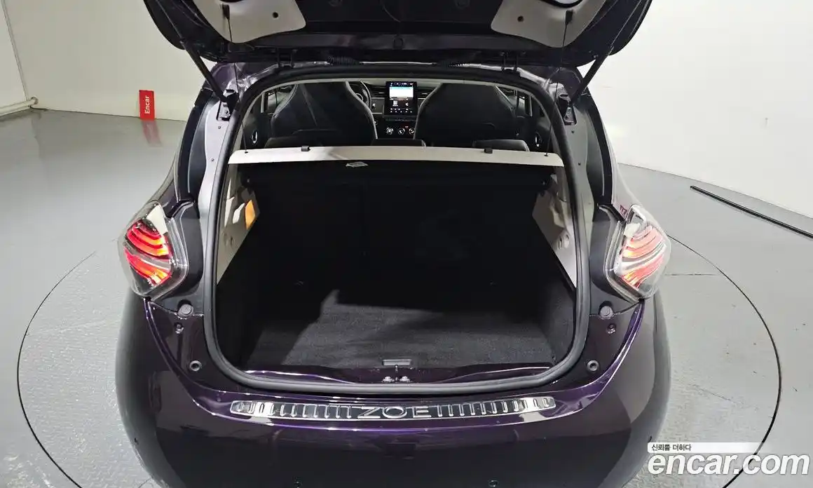 Renault Zoe 2021 0.2 Автомат в Москве № 106079, фото 9