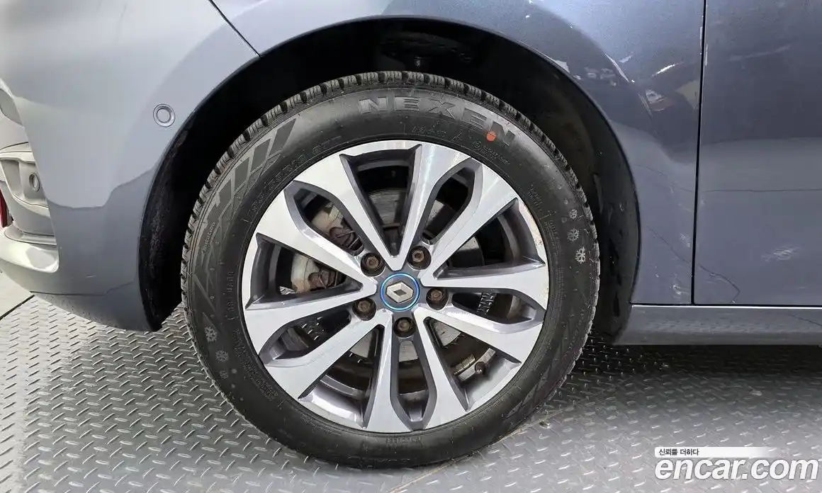 Renault Zoe 2021 0.2 Автомат в Москве № 106310, фото 15