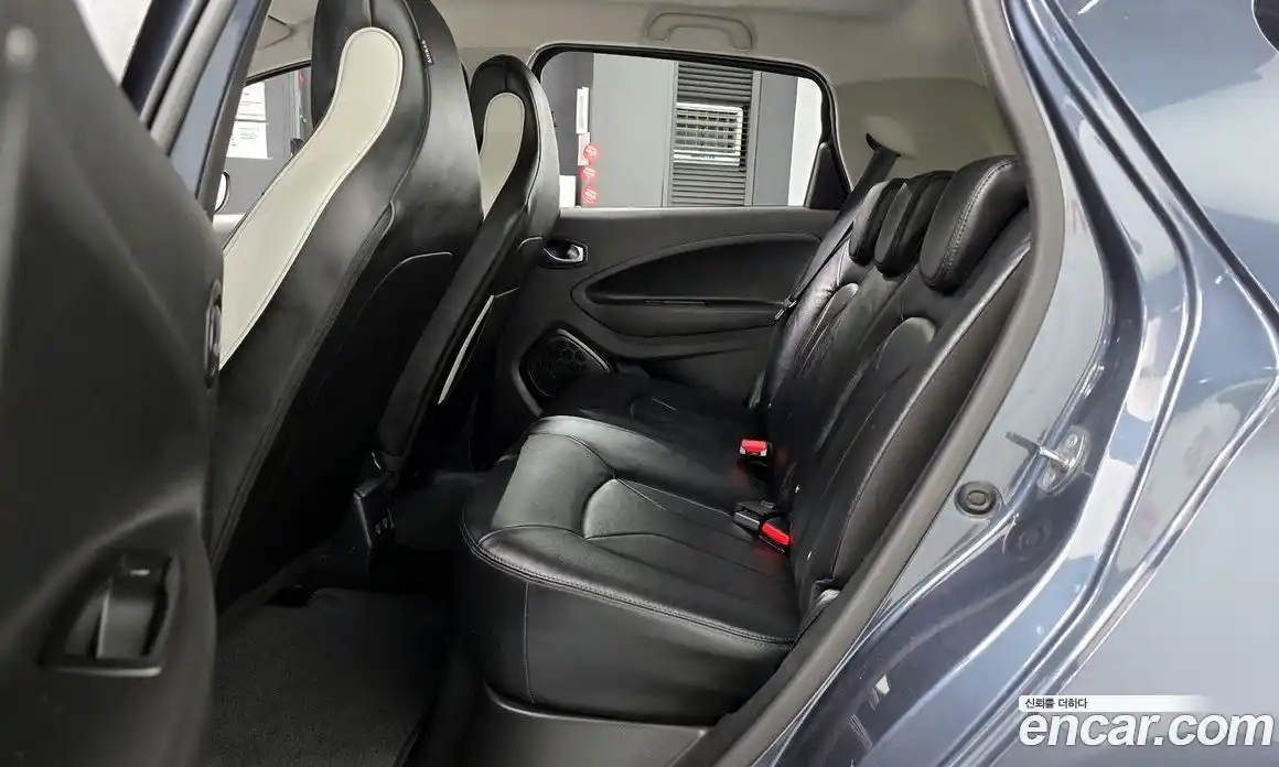 Renault Zoe 2021 0.2 Автомат в Москве № 106310, фото 8