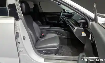 Hyundai Grandeur 2023 1.6 Автомат в Москве № 110215, миниатюра 3