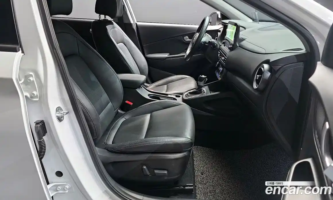 Hyundai Kona 2022 1.6 Автомат в Москве № 110260, фото 10