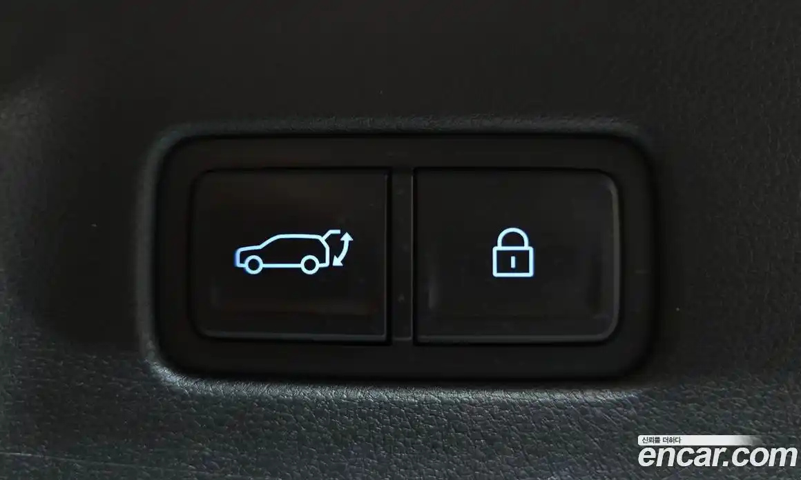 Hyundai Santa Fe 2024 1.6 Автомат в Москве № 111149, фото 16