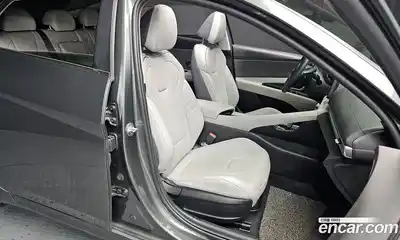 Hyundai Avante 2021 1.6 Автомат в Москве № 113188, миниатюра 9