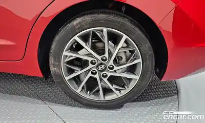 Hyundai Avante 2019 1.6 Автомат в Москве № 115097, миниатюра 2