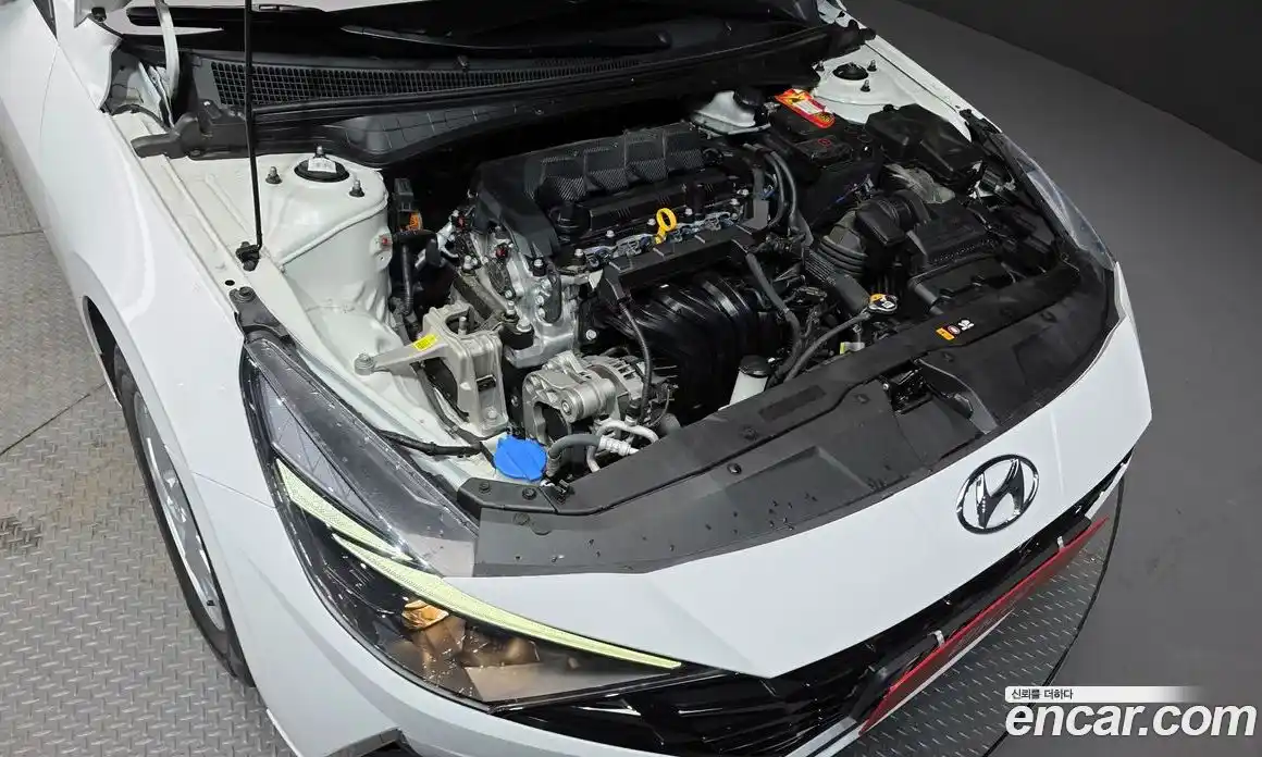 Hyundai Avante 2021 1.6 Автомат в Москве № 119875, фото 13