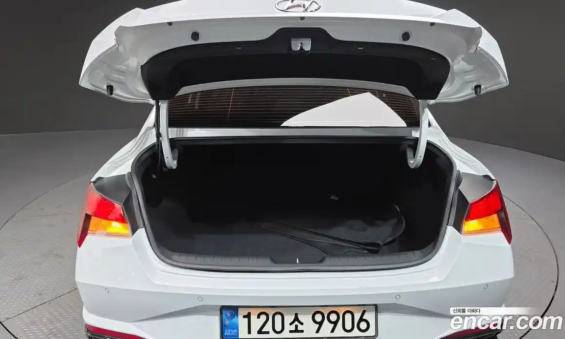 Hyundai Avante 2021 1.6 Автомат в Москве № 119875, фото 16