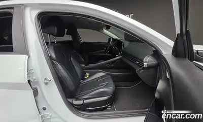 Hyundai Avante 2021 1.6 Автомат в Москве № 119875, миниатюра 4