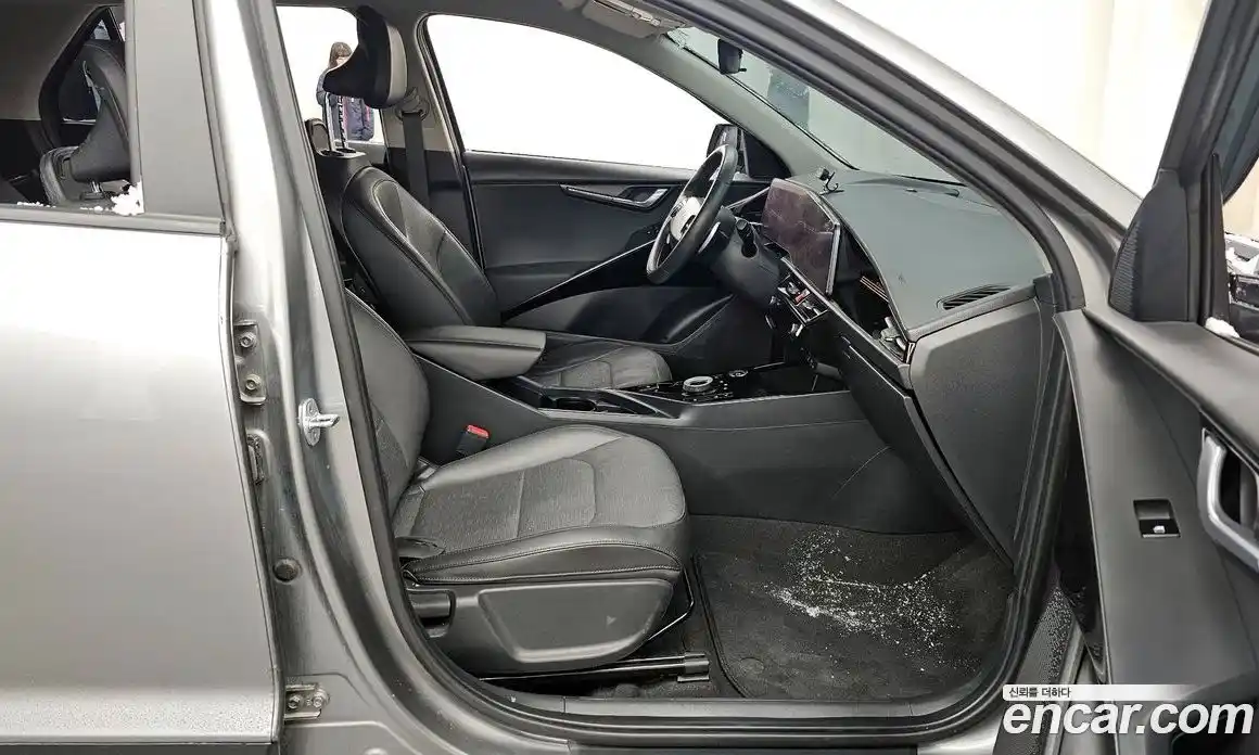 Kia Niro 2023 0.2 Автомат в Москве № 124332, фото 17