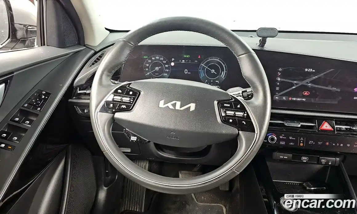 Kia Niro 2023 0.2 Автомат в Москве № 124332, фото 3