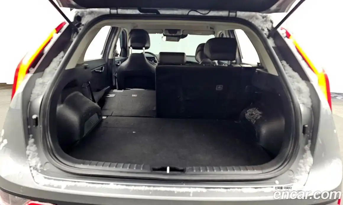 Kia Niro 2023 0.2 Автомат в Москве № 124332, фото 5