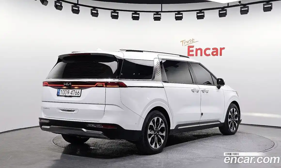 Kia Canival 2023 2.2 Автомат в Москве № 124344, фото 13