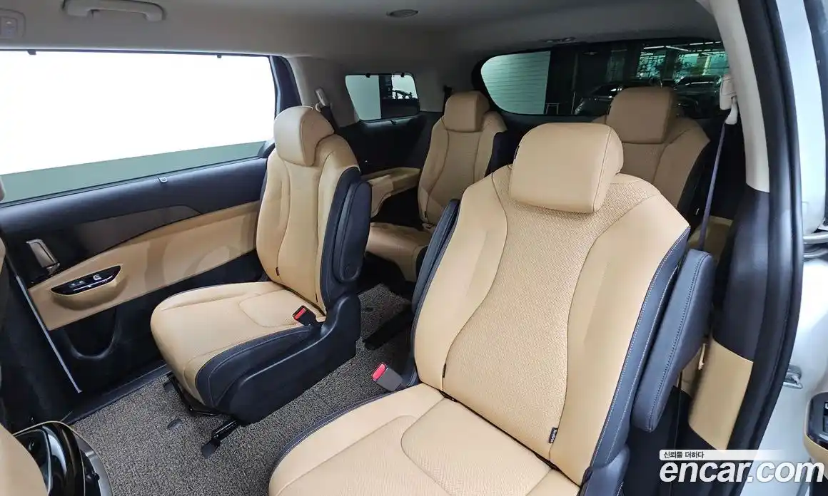 Kia Canival 2023 2.2 Автомат в Москве № 124344, фото 17