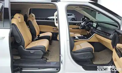 Kia Canival 2023 2.2 Автомат в Москве № 124344, миниатюра 8