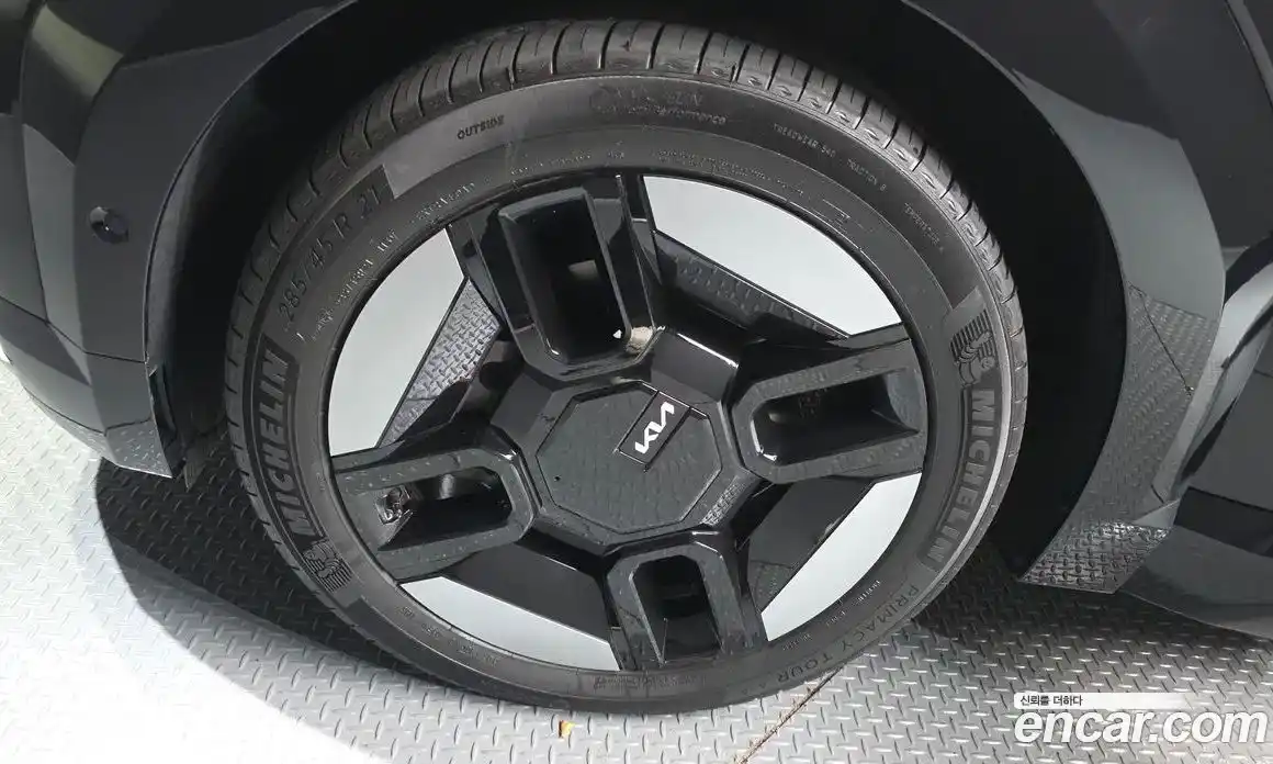 Kia EV9 2024 0.2 Автомат в Москве № 131796, фото 17