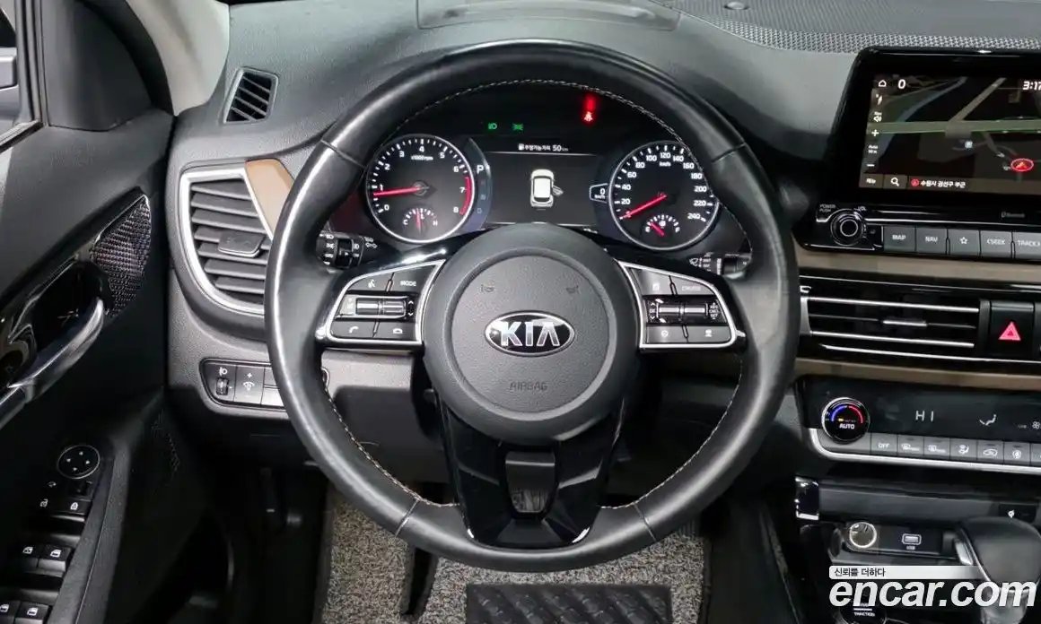 Kia Seltos 2021 1.6 Автомат в Москве № 132748, фото 7