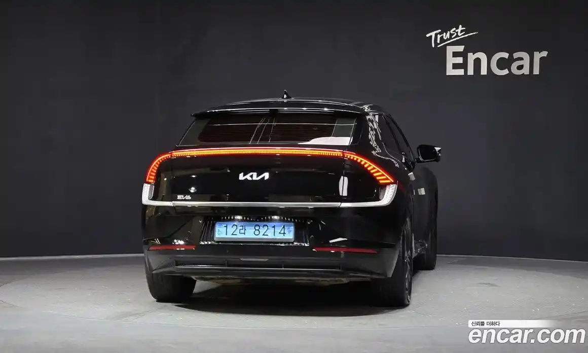 Kia EV6 2022 0.1 Автомат в Москве № 133165, фото 11