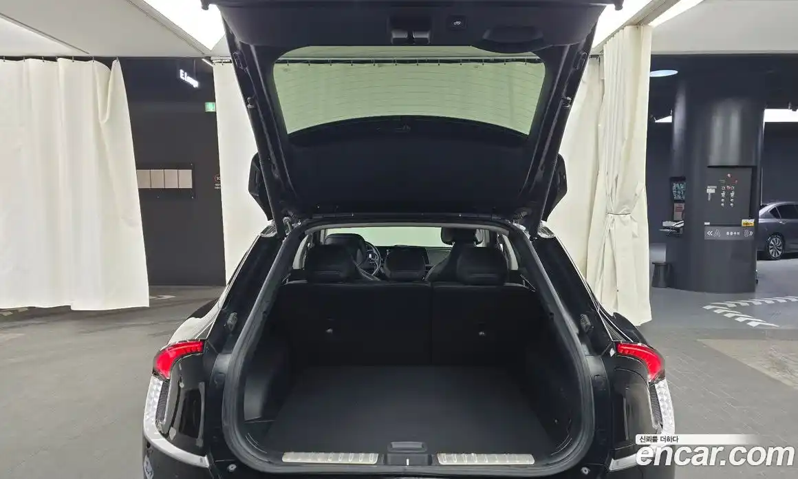 Kia EV6 2022 0.1 Автомат в Москве № 133165, фото 17