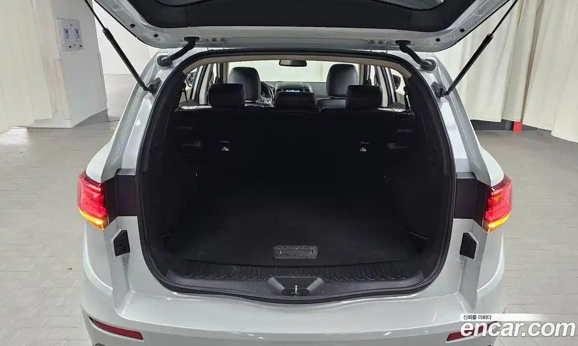 Renault QM6 2023 2.0 Автомат в Москве № 138215, фото 14