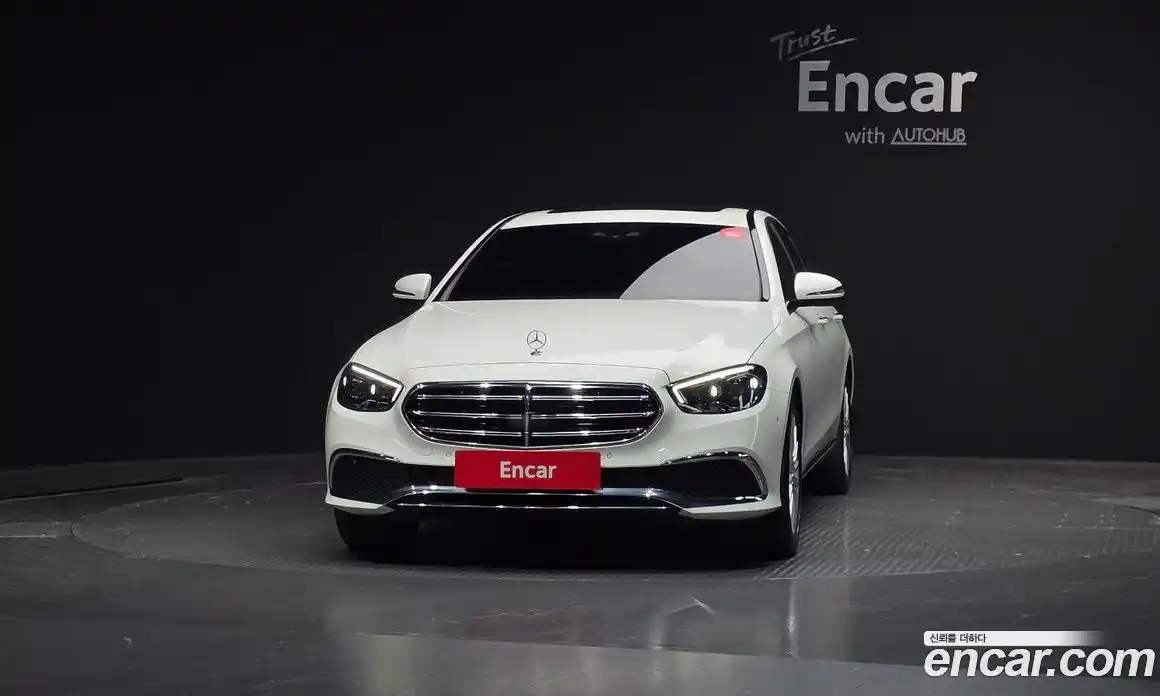 Mercedes-Benz E-Class 2021 2.0 Автомат в Москве № 138328, фото 14