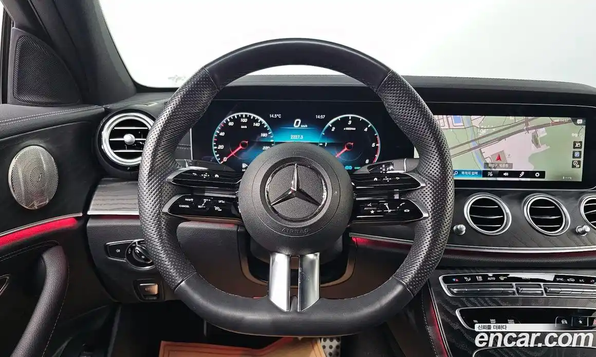 Mercedes-Benz E-Class 2023 1.9 Автомат в Москве № 138577, фото 19