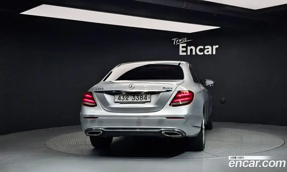 Mercedes-Benz E-Class 2018 2.0 Автомат в Москве № 143631, фото 13