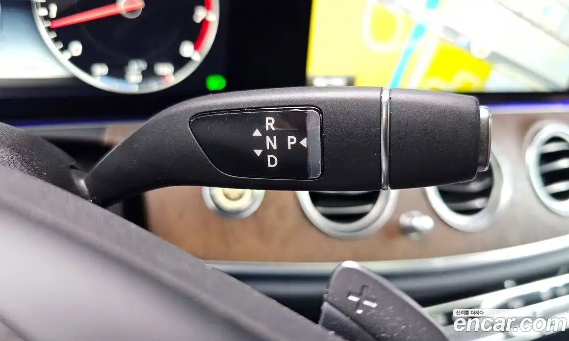 Mercedes-Benz E-Class 2018 2.0 Автомат в Москве № 143631, фото 14