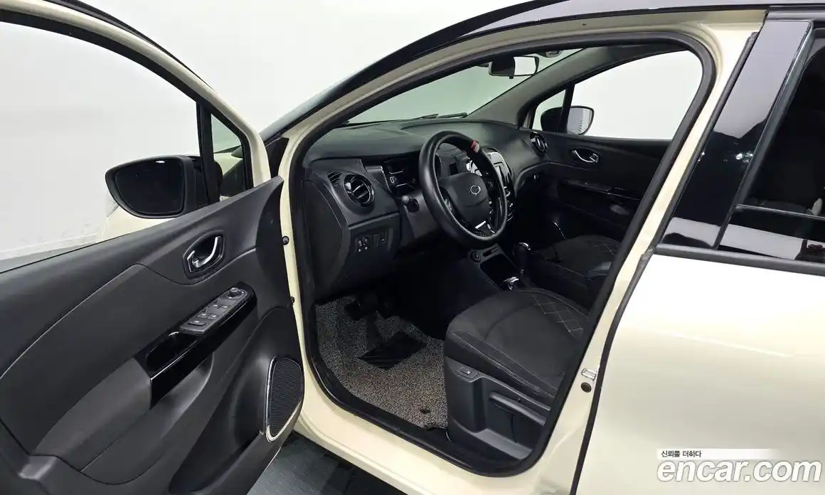 Renault QM3 2014 1.5 Автомат в Москве № 147747, фото 7