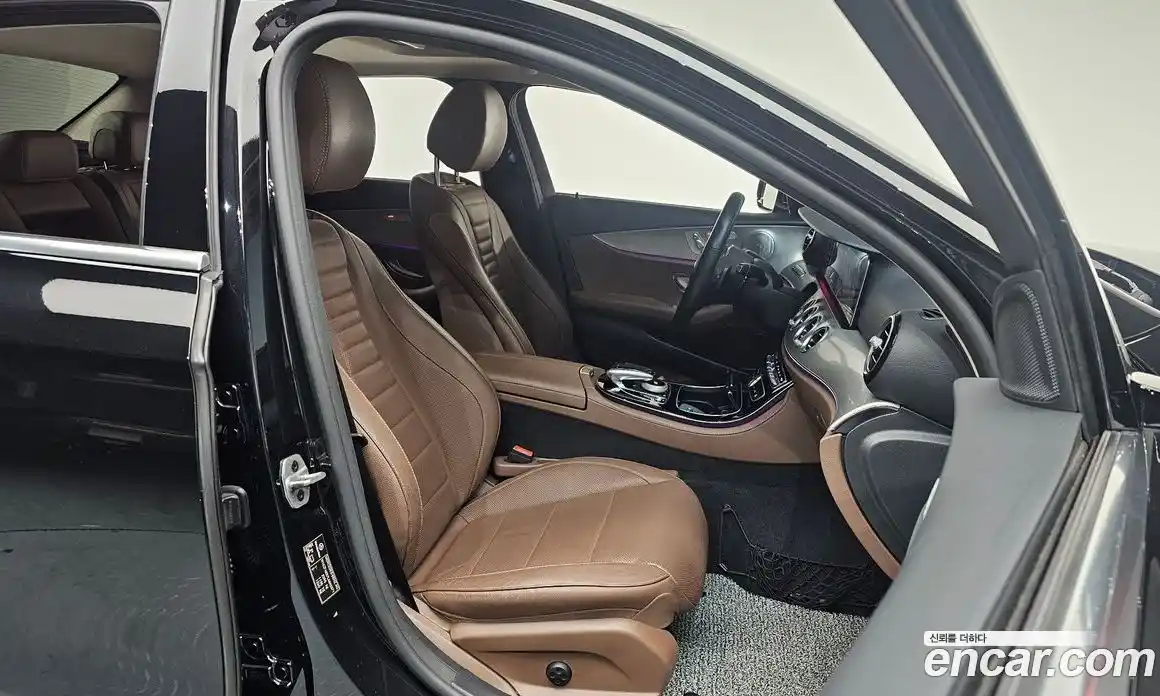 Mercedes-Benz E-Class 2020 2.0 Автомат в Москве № 150747, фото 17