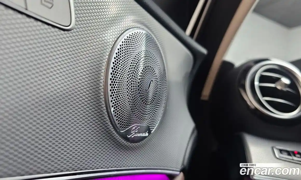 Mercedes-Benz E-Class 2020 2.0 Автомат в Москве № 150747, фото 19