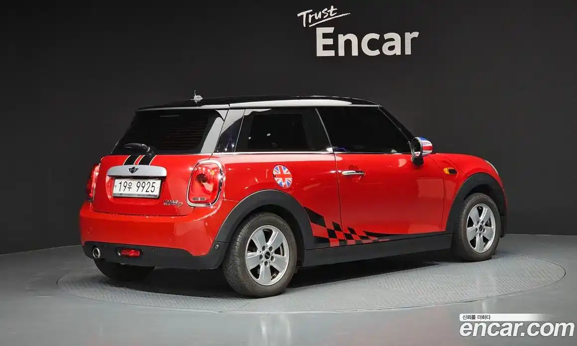 Mini Cooper 2015 1.5 Автомат в Москве № 157235, фото 11