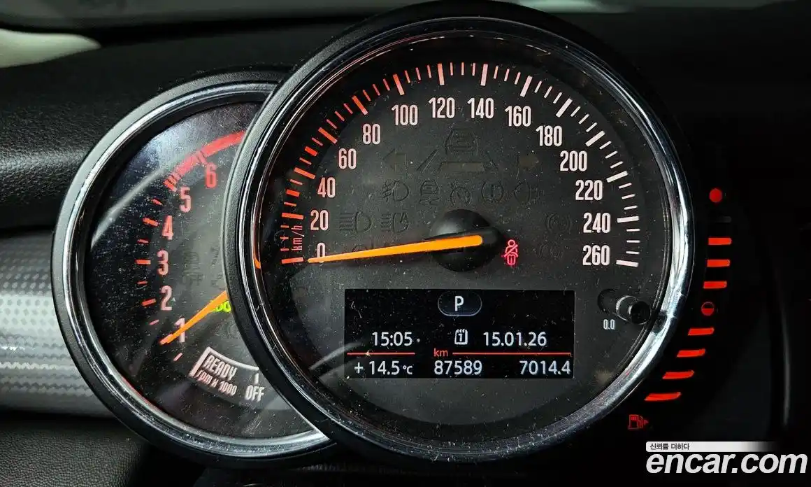 Mini Cooper 2015 1.5 Автомат в Москве № 157235, фото 16