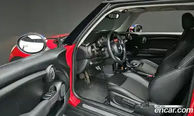 Mini Cooper 2015 1.5 Автомат в Москве № 157235, миниатюра 4