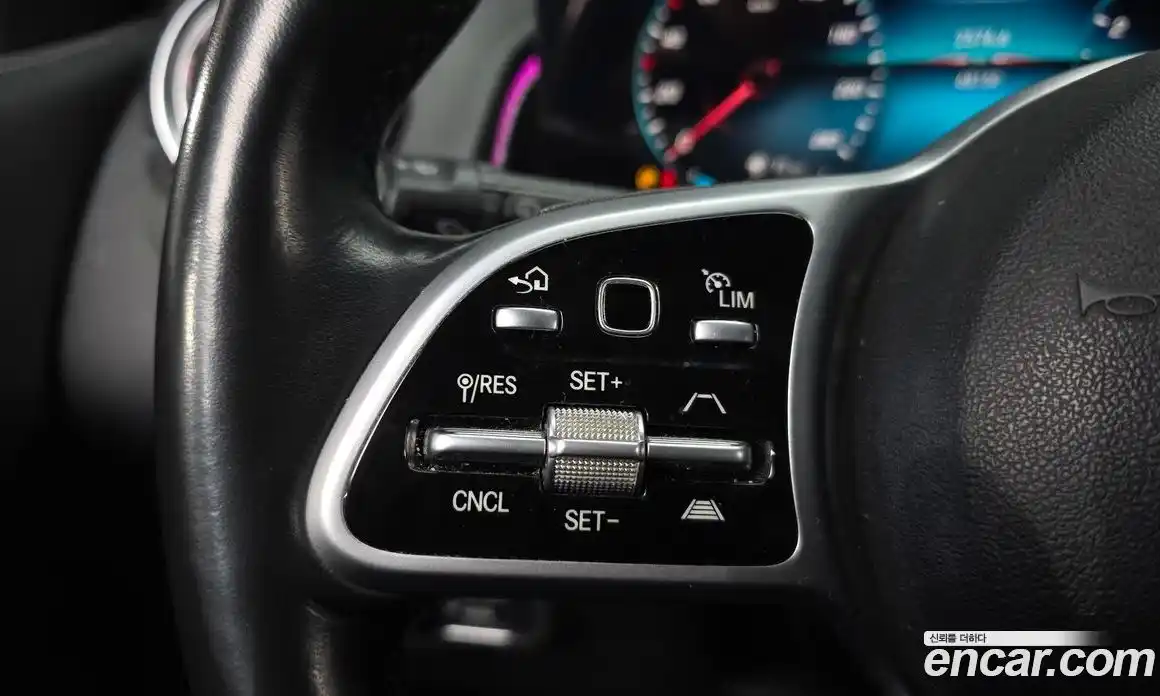 Mercedes-Benz GLB-Class 2021 2.0 Автомат в Москве № 160894, фото 16