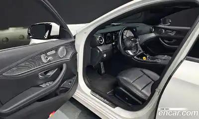 Mercedes-Benz E-Class 2021 2.0 Автомат в Москве № 161179, миниатюра 12