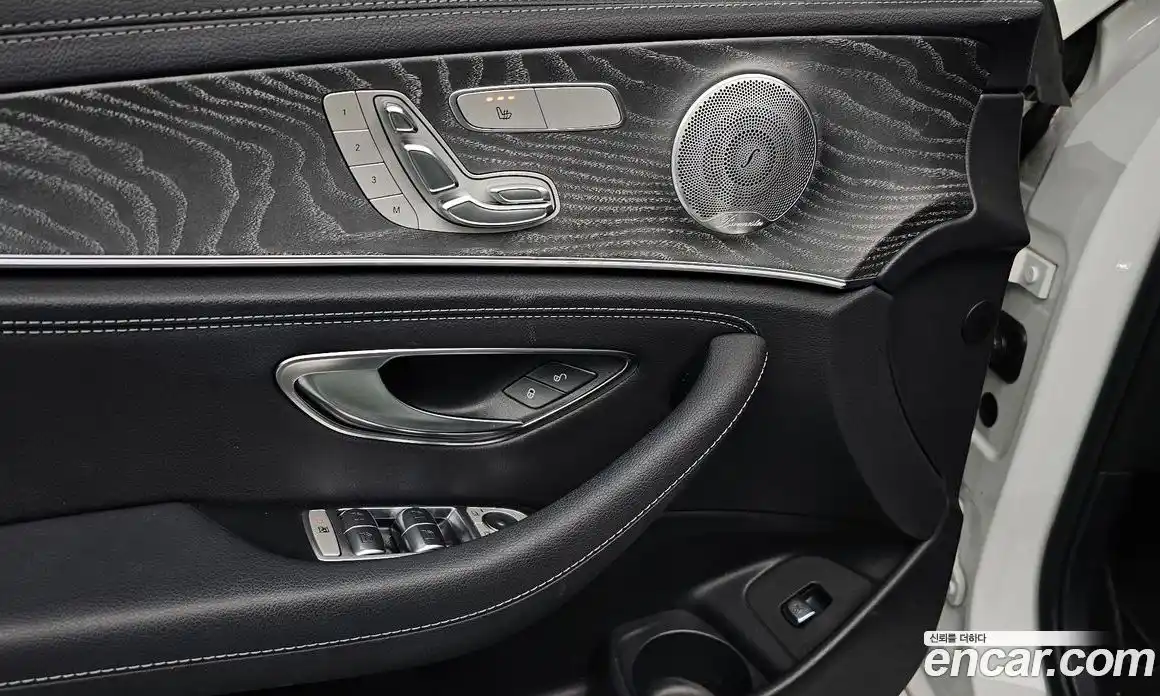 Mercedes-Benz E-Class 2021 2.0 Автомат в Москве № 161179, фото 16