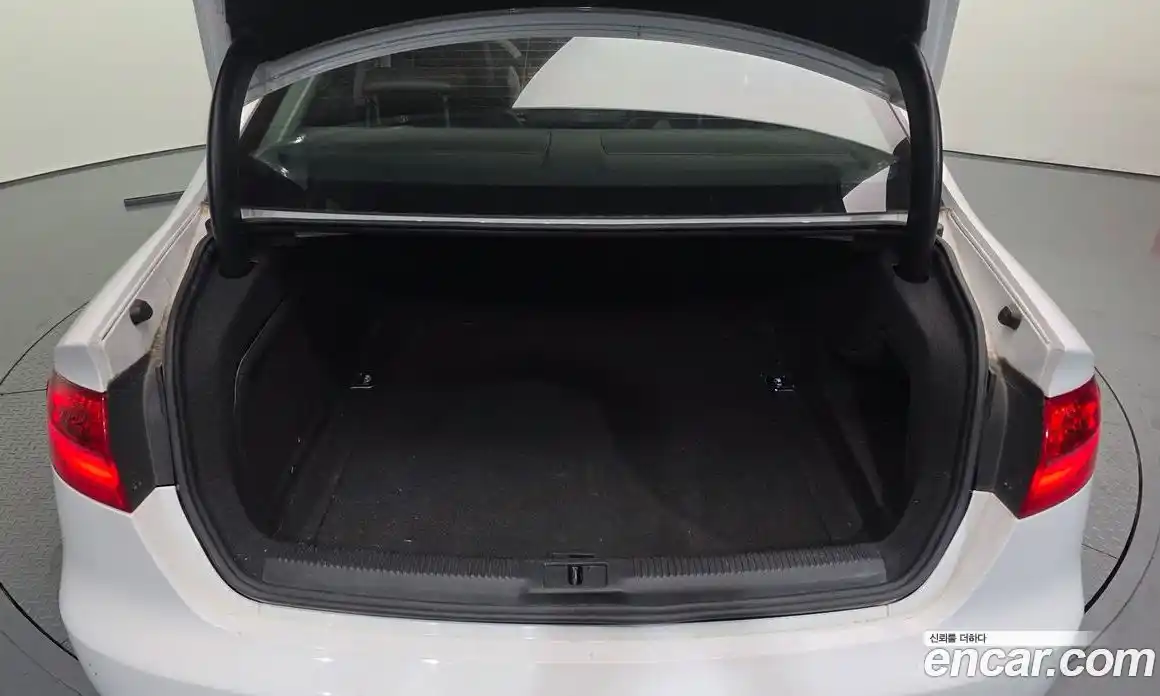 Audi A4 2015 2.0 Автомат в Москве № 163719, фото 16