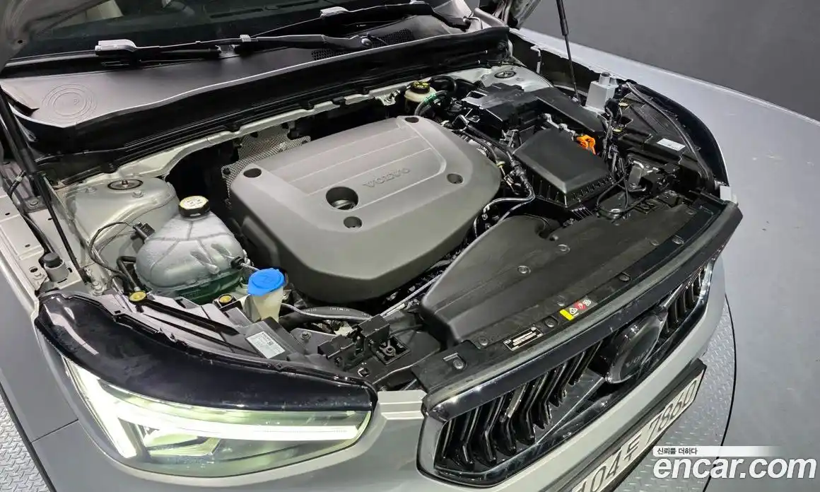 Volvo XC40 2023 2.0 Автомат в Москве № 164318, фото 16