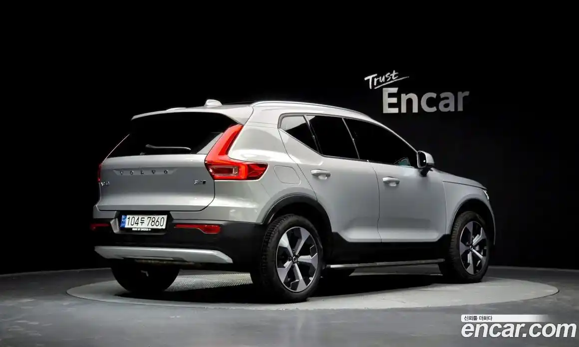 Volvo XC40 2023 2.0 Автомат в Москве № 164318, фото 20